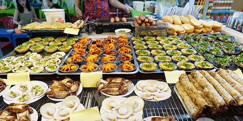 Seafood dishes at Phu Quoc night market are extremely rich. (Source: vietnamtourism.gov.vn)